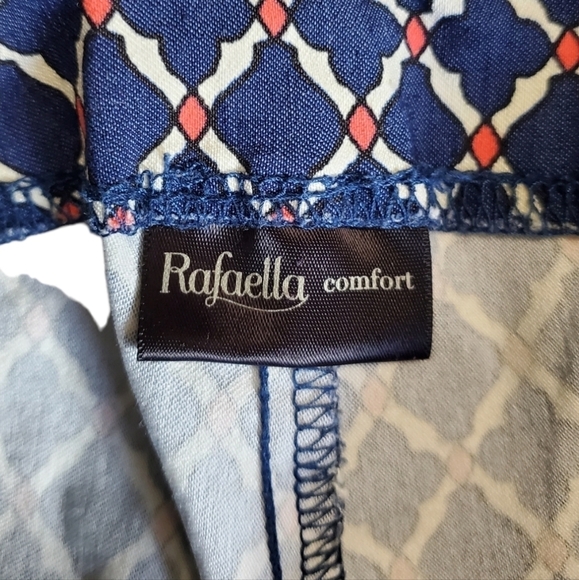 RAFAELLA Stretch Bermuda shorts 8 - Picture 5 of 6